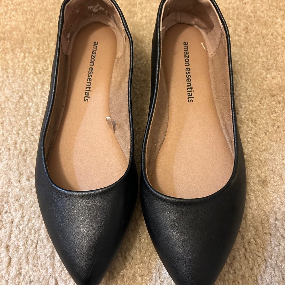 Black Triangle Toe Flats